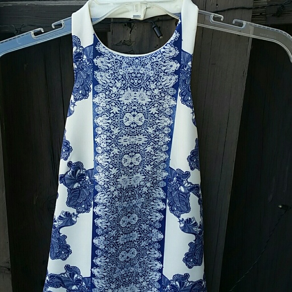 Solemio Los Angeles dress - Picture 2 of 7